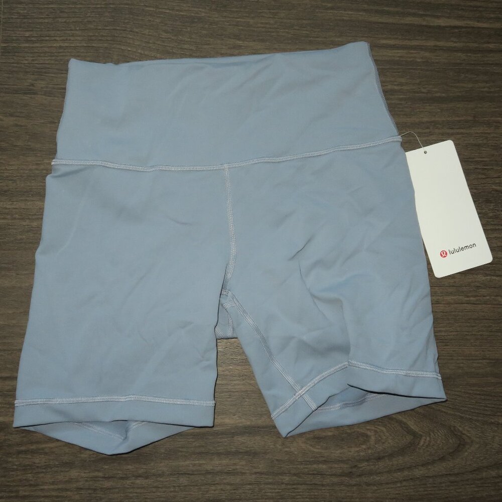 NWT Lululemon Wunder Train HR Short 6"  - Chambray (retired color) Size 8